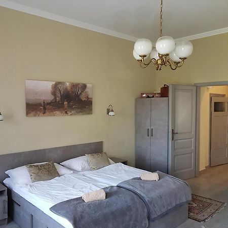 Ketbodonyi Apartments Eksteriør billede