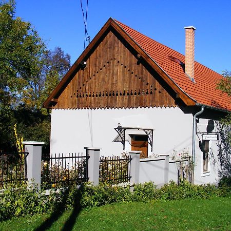Ketbodonyi Apartments Eksteriør billede