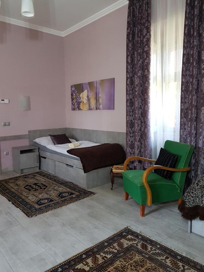 Ketbodonyi Apartments Eksteriør billede