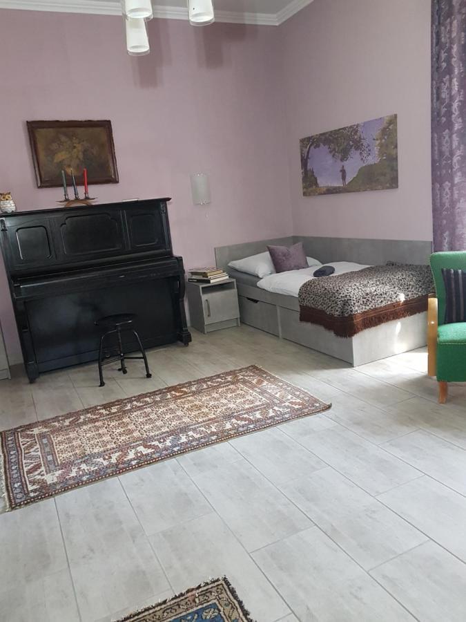 Ketbodonyi Apartments Eksteriør billede